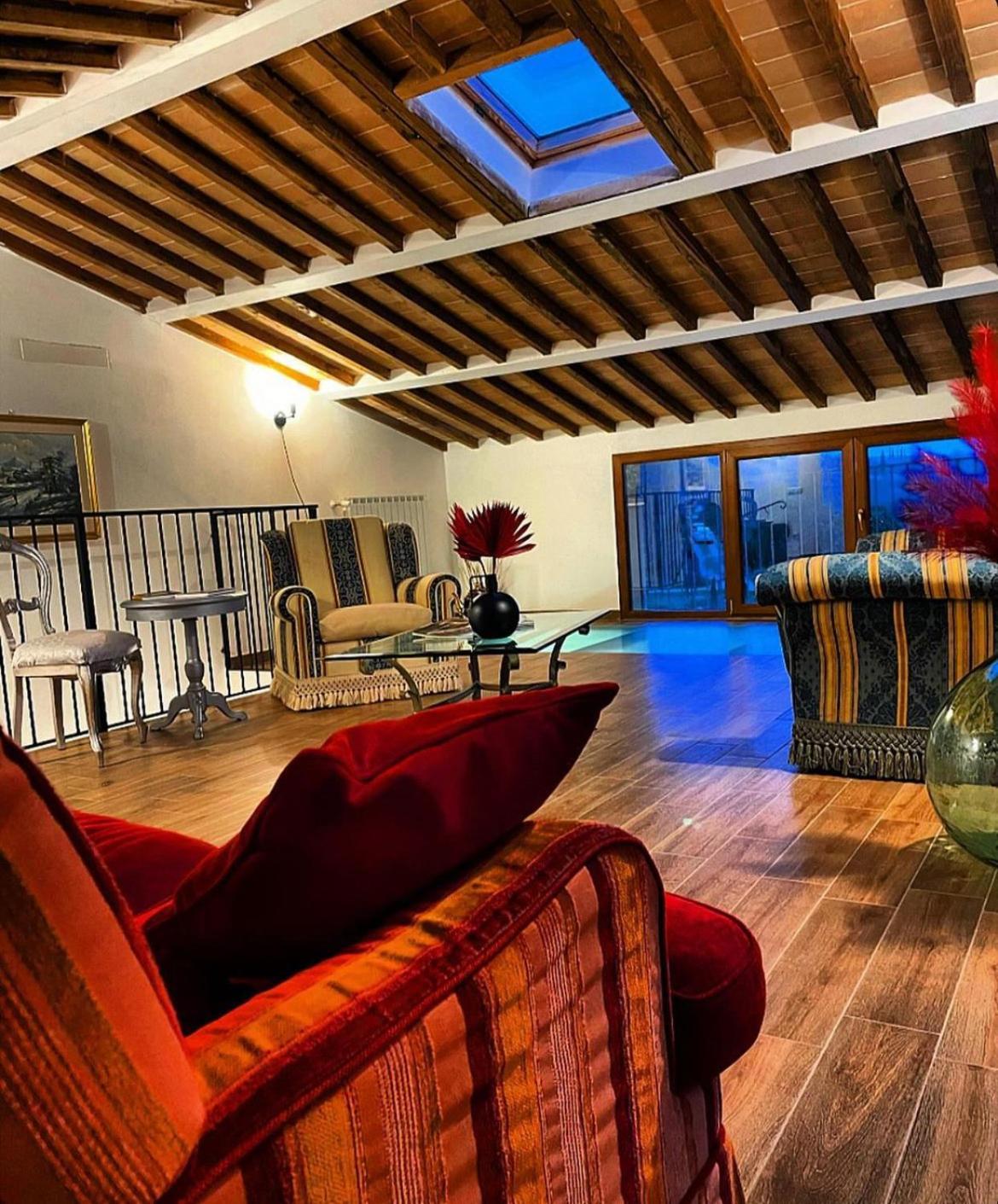 Agriturismo La Corte Del Sole Siena Eksteriør billede