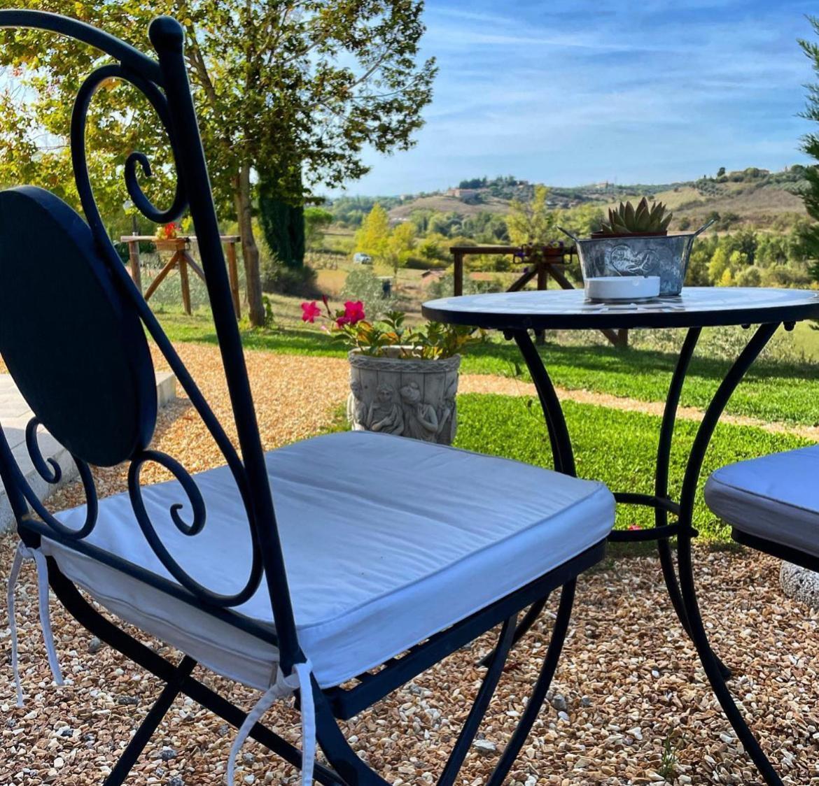 Agriturismo La Corte Del Sole Siena Eksteriør billede