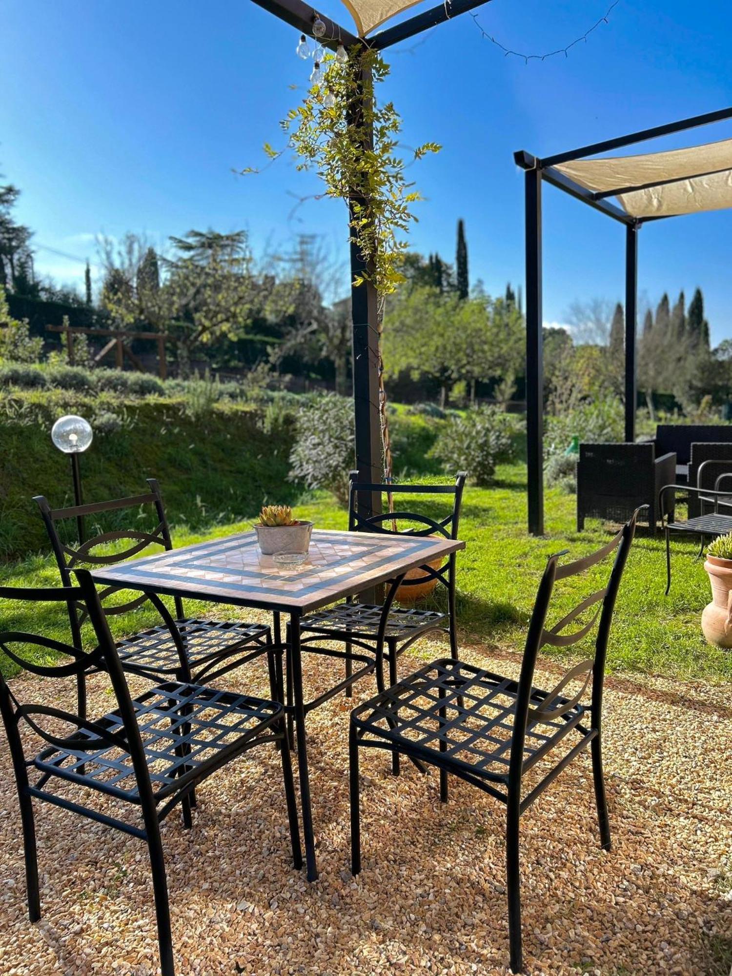 Agriturismo La Corte Del Sole Siena Eksteriør billede
