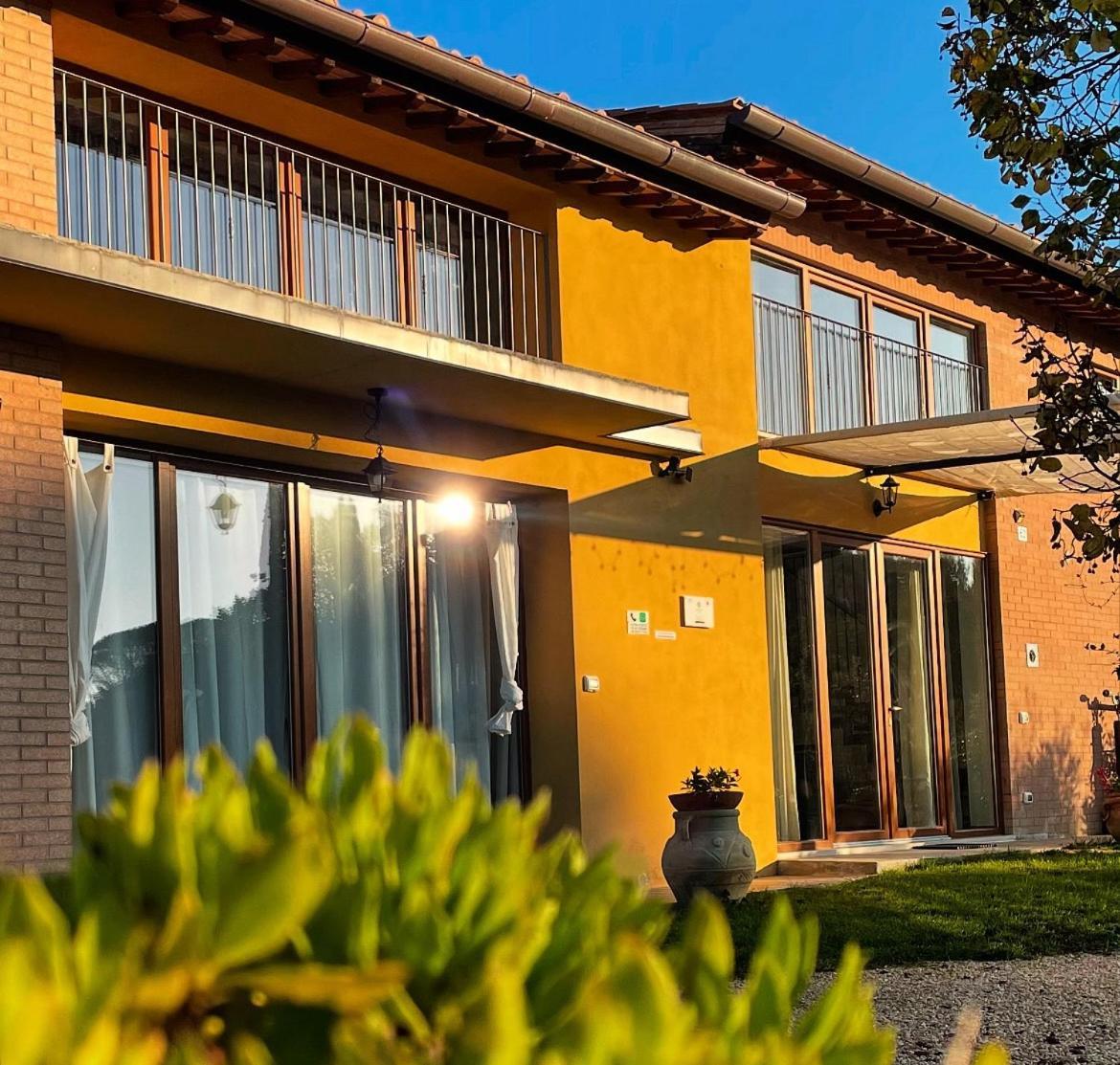 Agriturismo La Corte Del Sole Siena Eksteriør billede